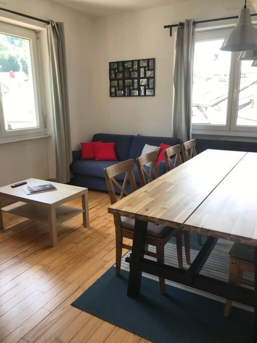 En Centre Apartment *